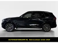 BMW X5 M60i xDrive M Sport 530 PK V8 ACC HEAD-UP PANORAMADAK STOELKOELING MASSAGE LUCHTVERING TREKHA