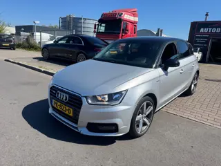 Audi A1 Sportback 1.6 TDI NAVI/CLIMA/PDC