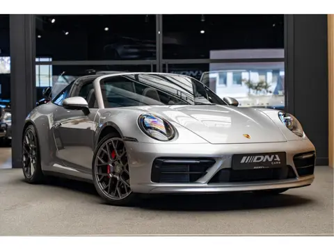 Porsche 911 992 Targa 4S SportDesign Sportuitlaat 3.0 4 S Stoelventilatie