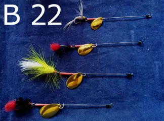 Diverse sets van 4 stuks Ultra Light Baars - Snoekspinners met vlieg voor de 3 - 5 grams spinhengel