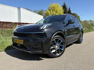 Lynk & Co 01 1.5 / AUTOMAAT / PANORAMADAK / INFINITY / TREKHAAK / VOL OPTIES / INCL BTW