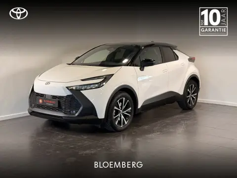 Toyota C-HR 2.0 Plug-in Hybrid 220 First Edition | 12,3” scherm | Stuurverwarming | All season bande