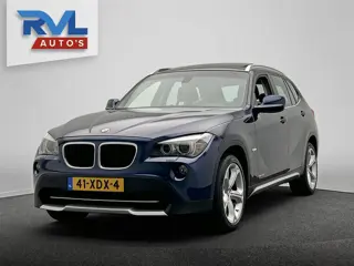 BMW X1 SDrive20i Automaat * Origineel Nederlands * Trekhaak Panoramadak Cruise Climate-control Camer