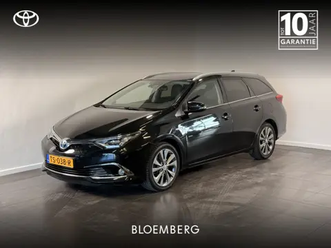 Toyota Auris 1.8 Hybrid Executive | Parkeersensoren voor - en achter | Dealeronderhouden |