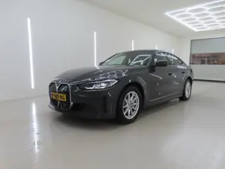 BMW i4 eDrive40 SOH94% High Executive 84 kWh 2 Sets wielen Leer BTW Origineel NL