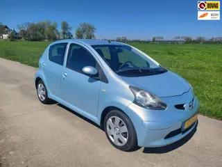 Toyota Aygo 1.0-12V incl NW APK + NW KOPPELING 184.794km 5drs