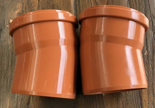 PVC bocht, 125 mm 15 graden Binnen-buiten glijmof, SN 4. Nieuw.