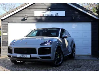 Porsche Cayenne Coupé 3.0 E-Hybrid-Lightweight-Sportuitlaat-Luchtvering-Carbon