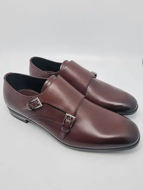 Prada - Gespschoenen - Maat: Schoenen / EU 41,5