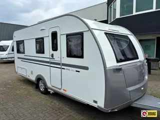 Adria Altea 492 UL met mover en voortent