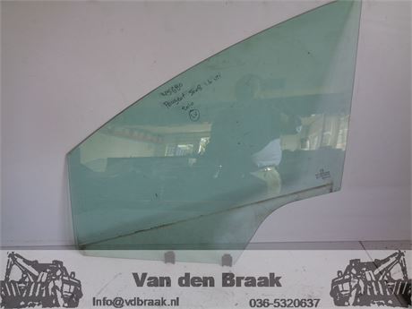 Peugeot 5008 2009-2017 Portierruit links voorzijde