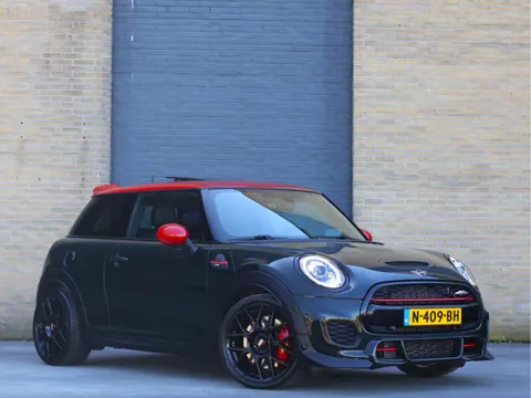MINI Mini 2.0 John Cooper Works Chili Rebel Green | Harman/Kardon | Pano | HUD | Automaat