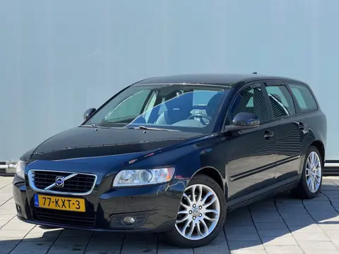 Volvo V50 BWJ 2010 | 1.8I 126PK Sport | TREKHAAK | NAVI | 17'' LMV | AUT AIRCO | EL RAMEN&SPIEGELS |