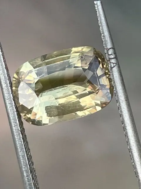1 pcs Geel, Oranje Saffier - 3.96 ct