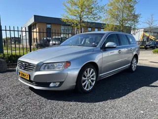 Volvo V70 2.0 T5 Kinetic | LEDER | TOP ONDERHOUDEN !