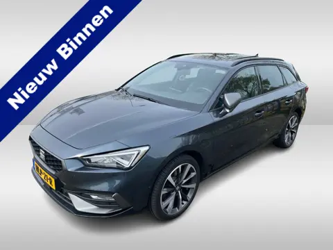 SEAT Leon Sportstourer 1.4 TSI eHybrid PHEV FR / Panorama dak / Memory / Full Led / Suede bekleding 
