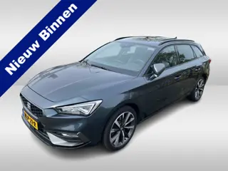 SEAT Leon Sportstourer 1.4 TSI eHybrid PHEV FR / Panorama dak / Memory / Full Led / Suede bekleding 