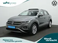 Volkswagen T-Roc 1.5 TSI 150 pk DSG Style | Panoramadak | Stuur-/stoelverwarming | Achteruitrijcamer