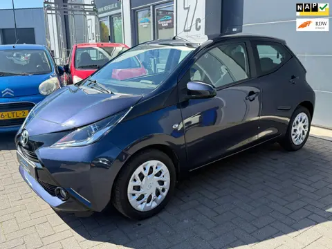 Toyota Aygo 1.0 AIRCO | PARKCAMERA | ELEKTR PAKKET | NAP |
