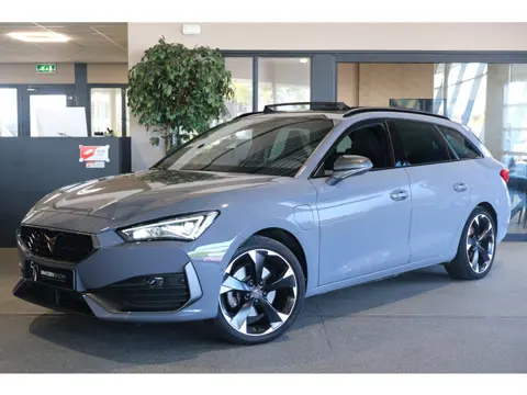 CUPRA Leon Sportstourer 1.4 e-Hybrid 204PK Pano Led Cam Elektr Achterklep Kessy