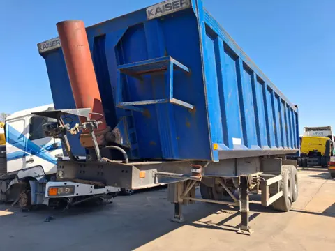 Kaiser Robuste S3302G37 * ± 30m3 * Steel * (bj 1996)