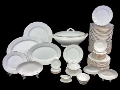 Richard Ginori, S.C. Richard - Tafelservies (84) - Goud