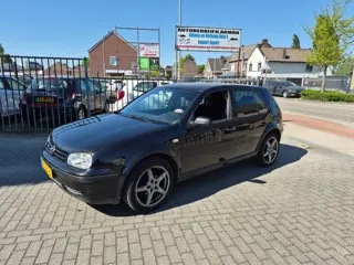 Volkswagen Golf 1.4-16V Sportline
