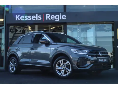 Volkswagen T-Roc 1.5 TSI R-Line | Keyless | ACC | Camera | CarPlay | Stoelverwarming | 17” | LED