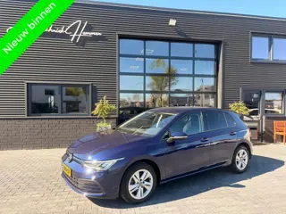 Volkswagen Golf 1.0 TSI Life LED! NAVI! DEALER ONDERHOUDEN!