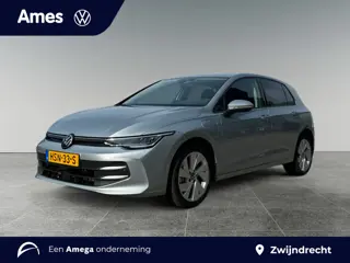 Volkswagen Golf 1.5 eHybrid Life Edition Achteruitrijcamera | Parkeersensoren voor en achter | Stoel