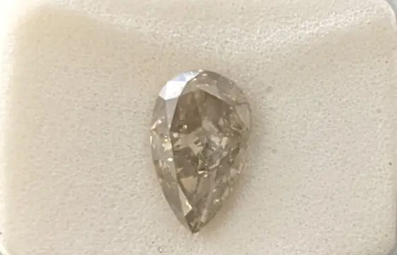 Diamant - 1.51 ct - Peer - Fancy Yellowish Gray - VS2, No