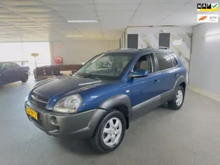 Hyundai Tucson 2.0i Dynamic Apk Nieuw,Airco,Cruise,N.A.P,Lm velgen,Trekhaak,2 sleutels+facturen!!!!