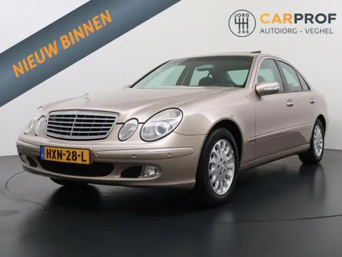 Mercedes-Benz E-klasse 240 Classic Schuifdak Trekhaak