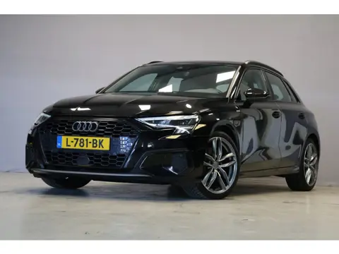 Audi A3 Sportback 35 TFSI Sport Business |AUT|Stoelverwaming|