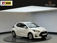 Toyota Yaris 1.5 Hybrid Active | All weatherbanden | Cam achter | 1e eigenaar | NL auto
