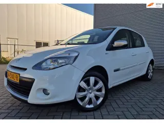 Renault Clio 1.6 Night & Day AUTOMAAT NAVI PSENSOR CRUISE 2 X SLEUTELS