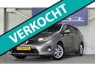 Toyota Auris Touring Sports 1.8 Hybrid Lease+ Toyota Onderhouden Trekhaak Pano Leer IPA Mooi!