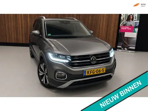 Volkswagen T-CROSS 1.0 TSI Business R 2021 LED VIRTUAL CAMERA AUTOMAAT NAVI