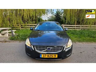 Volvo S60 Volvo S60 2.0D 163PK | Onderhoudshistorie | Trekhaak | Reisauto