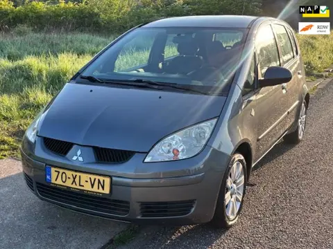 Mitsubishi Colt 1.3 Invite 5-Drs Airco Electric pakket Audio/CD LMV 15" ABS Colorpakket Afn. trekhaa