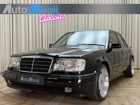 Mercedes-Benz E-Klasse 200-500 500E / 5.0 V8 / 326 PK / AMG Aero II 18" / Leder+Memory / Schuifdak /