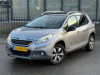 Peugeot 2008 1.2 PureTech Allure | Pano