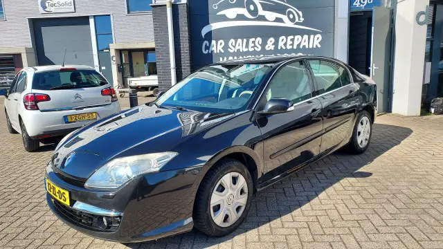 RENAULT LAGUNA 2.0i 16V AUTOMAAT / Leder / LM Velgen met zomerbanden