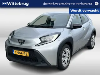 Toyota Aygo X 1.0 VVT-i MT Play APPLE / ANDROID NAVIGATIE | AIRCO | ZUINIGE AUTO!