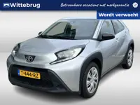 Toyota Aygo X 1.0 VVT-i MT Play APPLE / ANDROID NAVIGATIE | AIRCO | ZUINIGE AUTO!