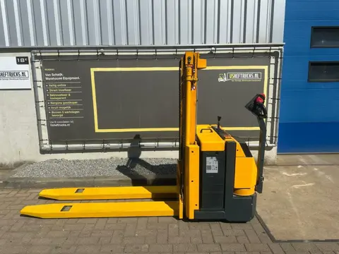 VS-22846 Elektrische stapelaar Jungheinrich lange lepels