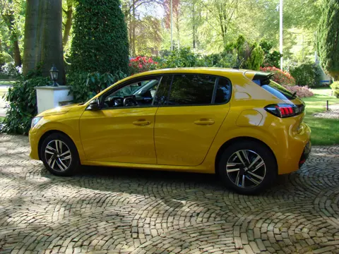 Peugeot 208 1.2 PureTech Allure Pack (bj 2022)