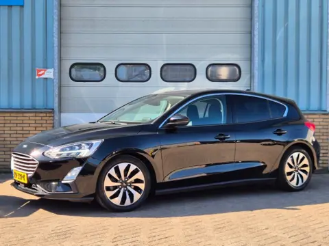 FORD FOCUS 1.0 TITANIUM