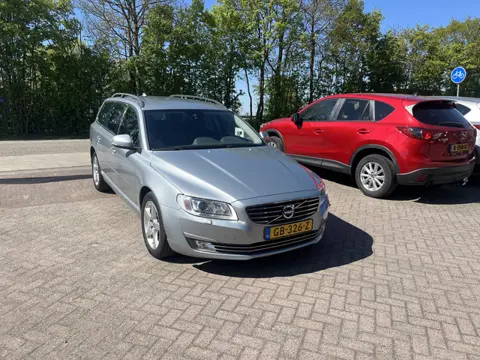 Volvo V70 1.6 T4 Nordic+ AUTOMAAT TREKHAAK LEER STOELVERWARMING
