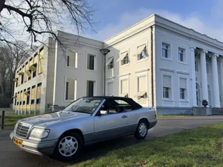 Mercedes-Benz E-Klasse 220 CABRIOLET AUT + HARDTOP